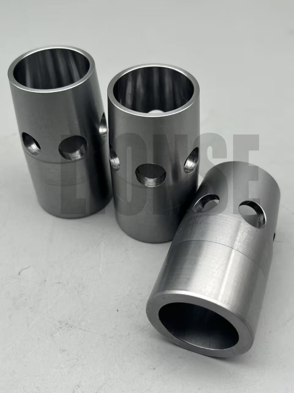 Radyal Delikli Özel CNC İşlenmiş Paslanmaz Çelik Kovan Burç